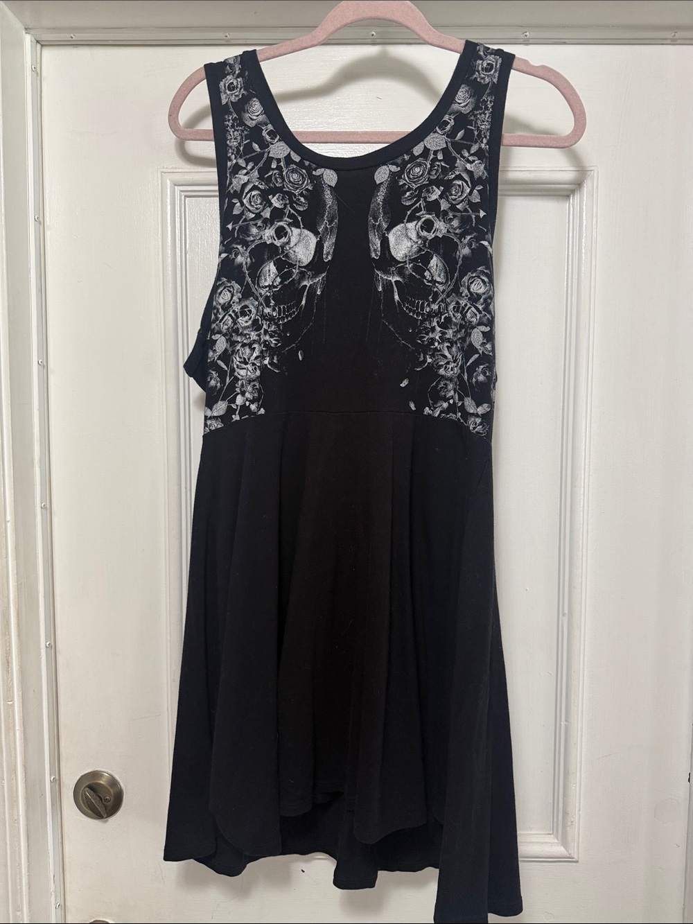 Black Sleeveless Dress with Skull & Rose Print Sz L